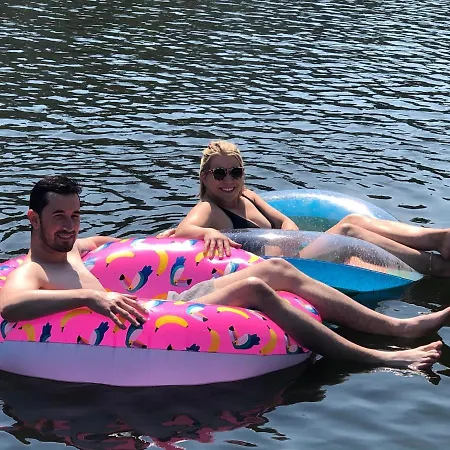 Luxury On Robs Houseboat Special For Couples