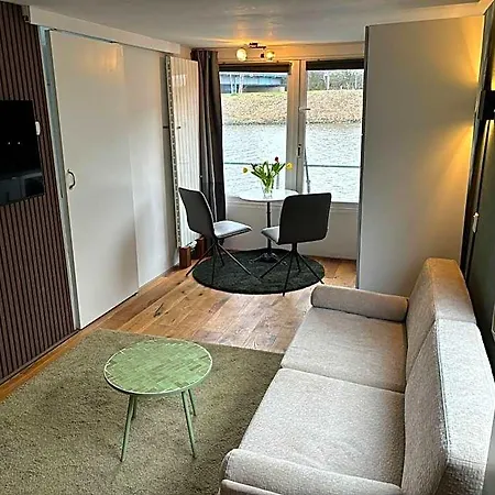 Houseboat Amsterdam