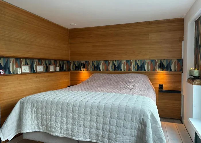 Gasthuis Houseboat 4*