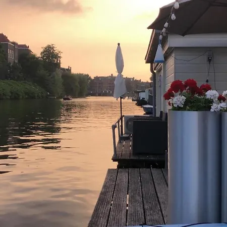 Maison d'hôtes Houseboat