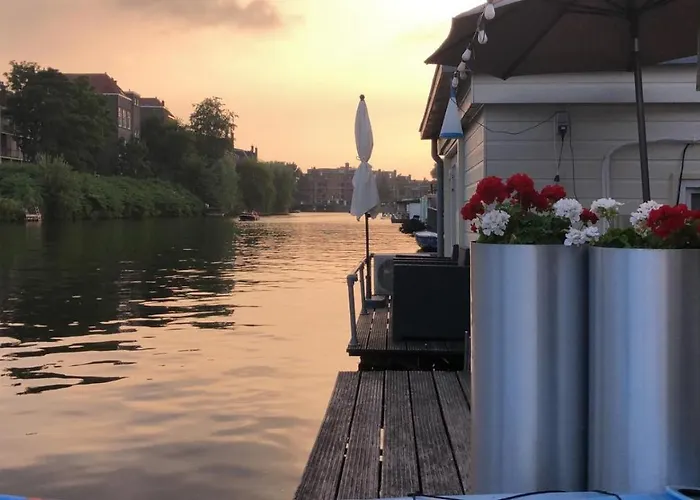 Gasthuis Houseboat
