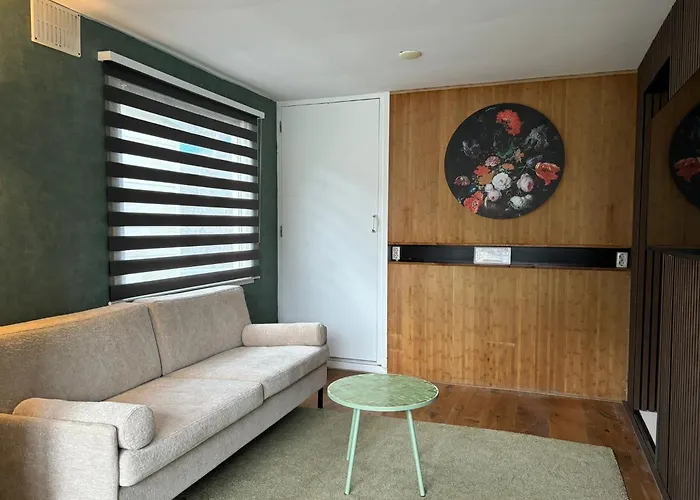 Gasthuis Houseboat Amsterdam