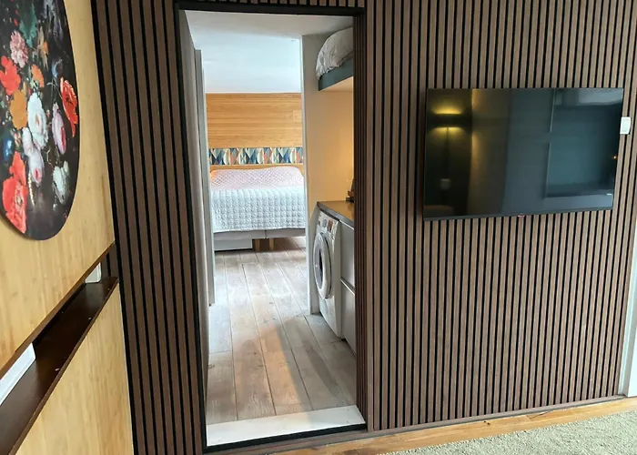 Houseboat 4* Amsterdam